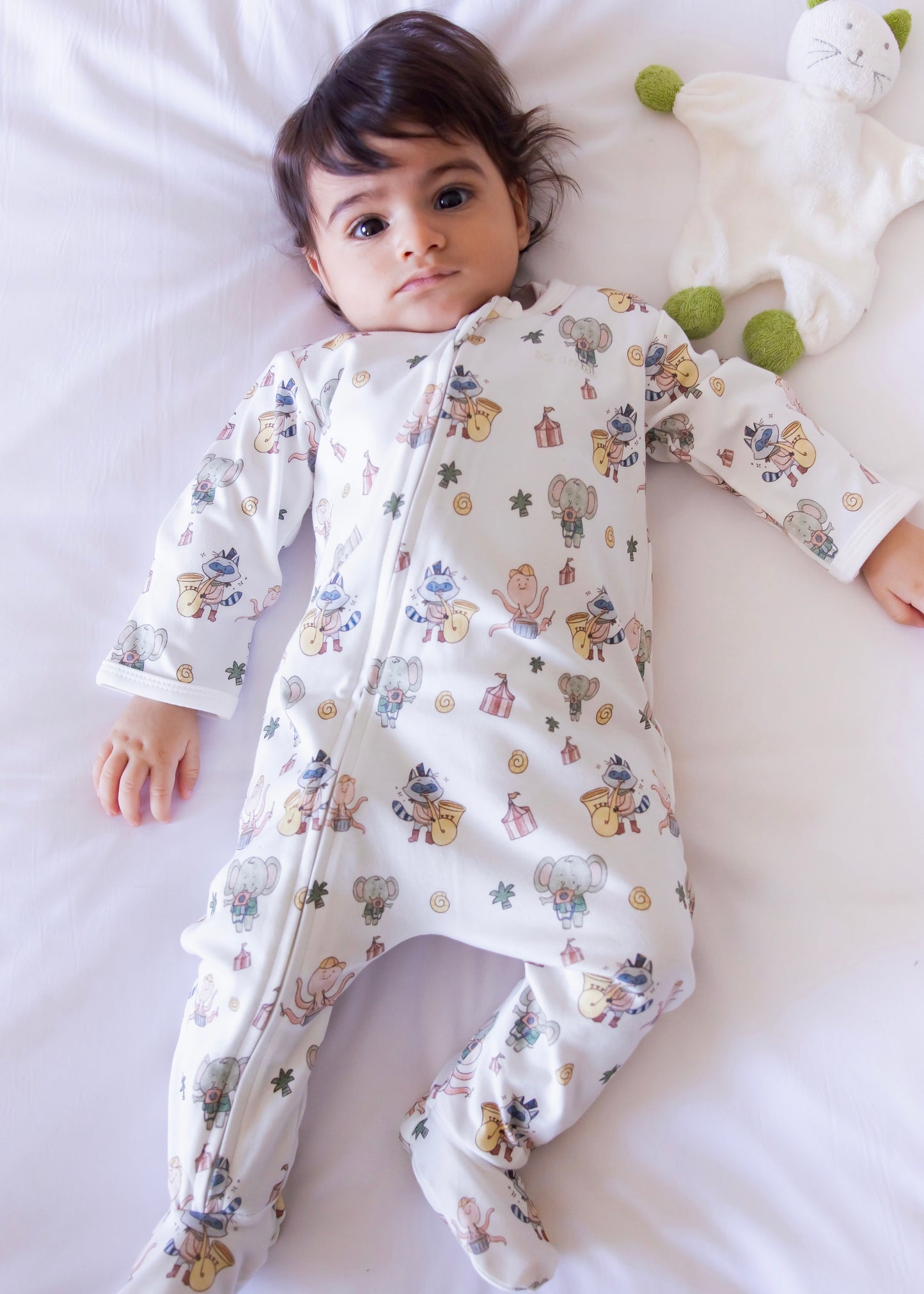 so small Organic Zipper Footie- Play.Sway.Re-play