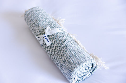 so small Organic Hand-Woven Play Mat- Lime & Cream