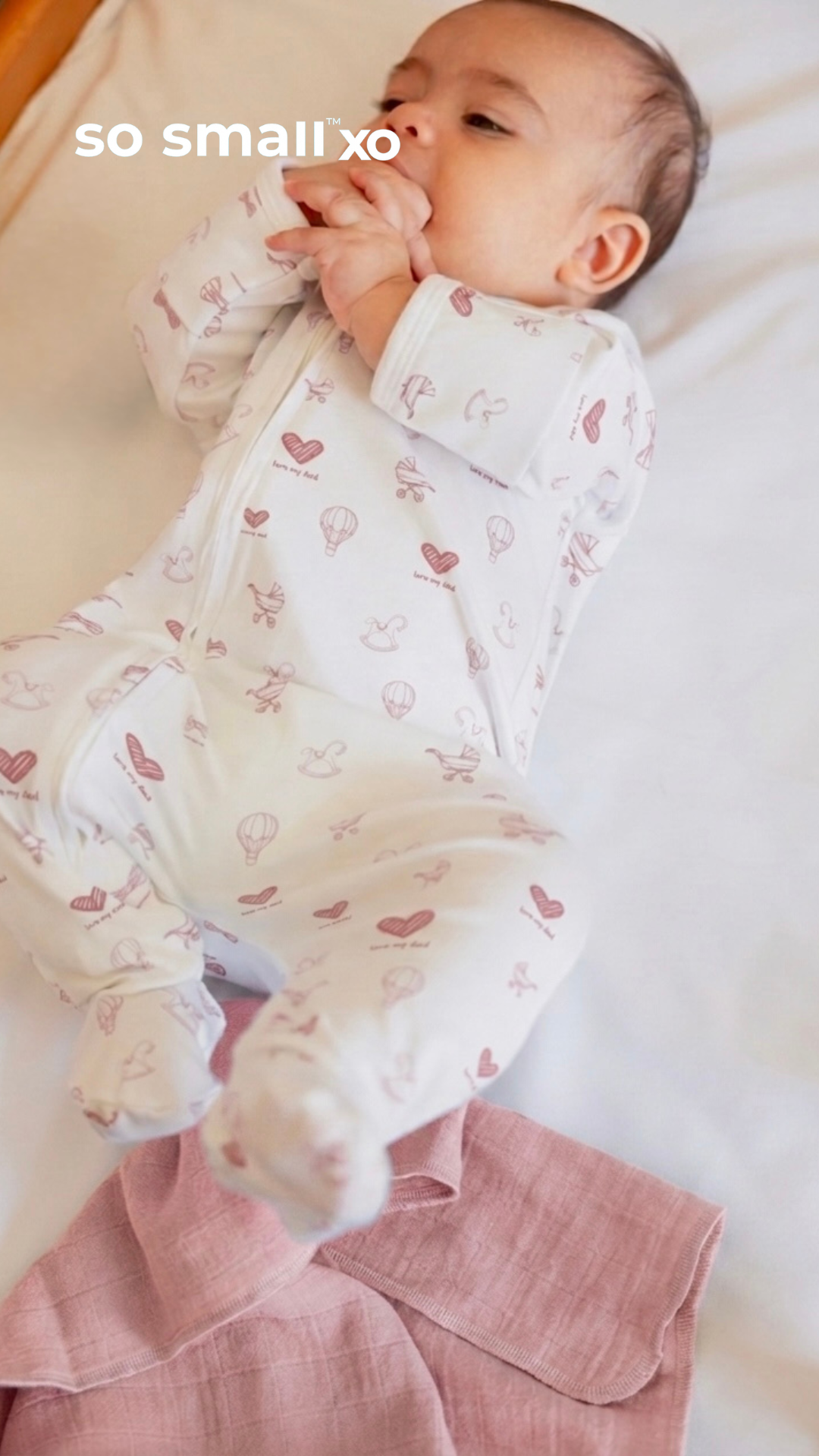 so small xo Zipper Footie- Love My Mom. Love My Dad