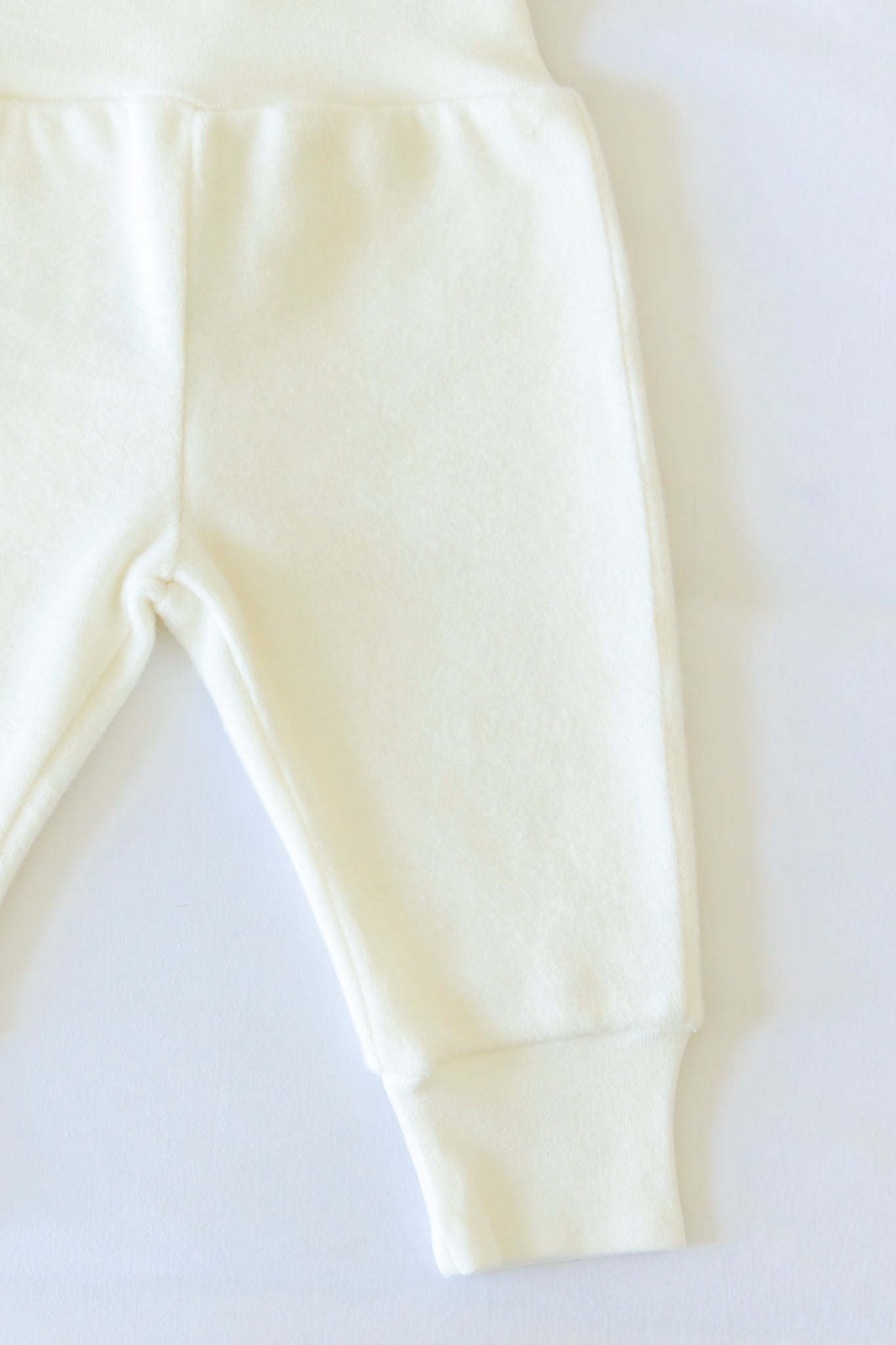 so small Organic Brsuhed Terry Winter Pants- Snow White