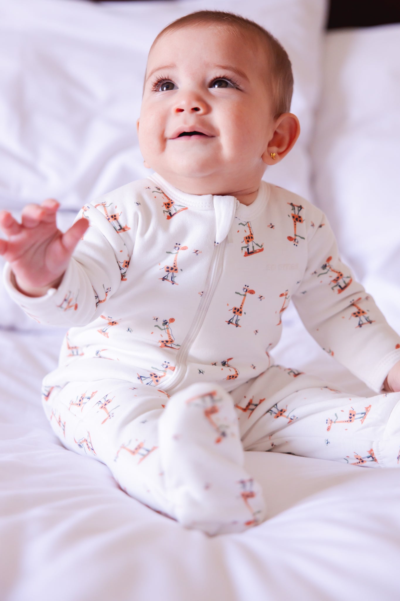 so small Organic Padded Winter Zipper Footie- Love. Laugh. Giraffe