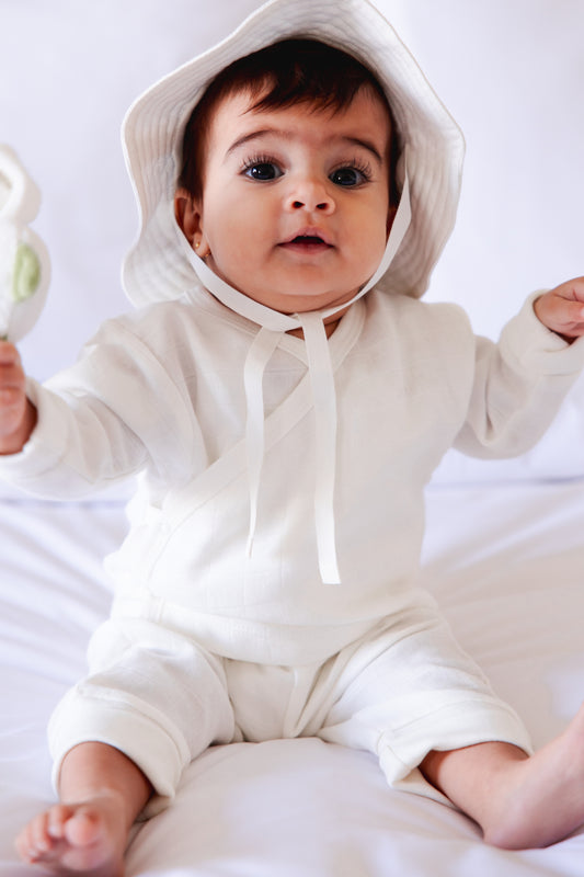 so small Organic Woven Muslin Two-Piece Set- Marshmallow White