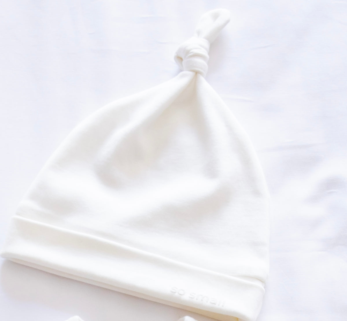 so small Organic Cotton Knotted Beanie-Plain Essential