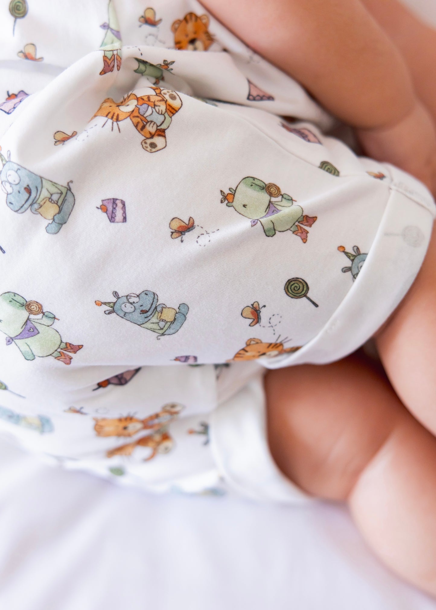 Organic Half-Sleeved Romper- Sweetheart Picnics