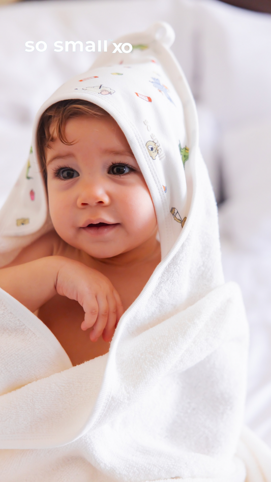 so small xo Hooded Bath Towel- Playdates & Cupcakes