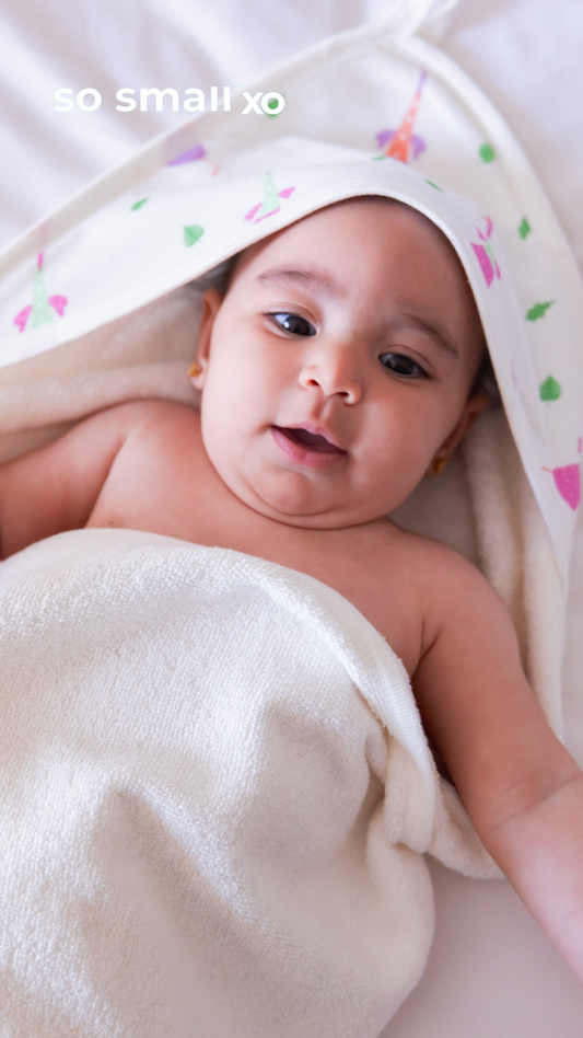 so small xo Hooded Bath Towel- Goose Gone Loose