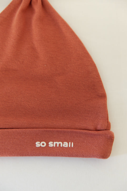 Organic Knotted Beanie- Holly Berry