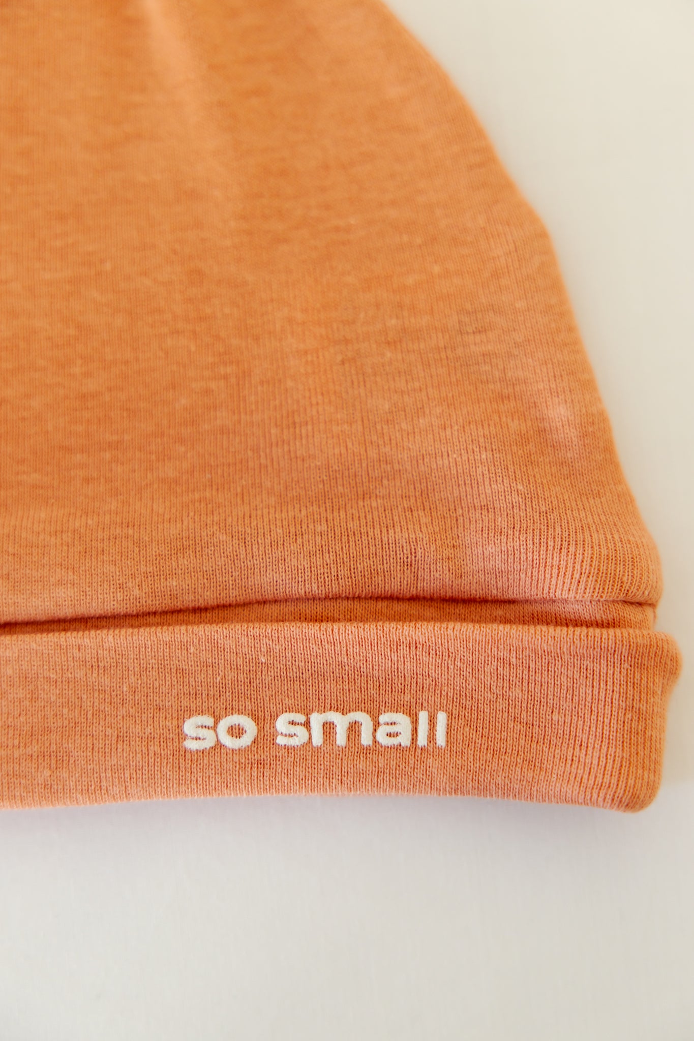 Organic Knotted Beanie- Peach & Cream