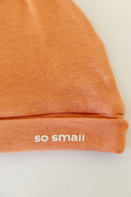 Organic Knotted Beanie- Peach & Cream